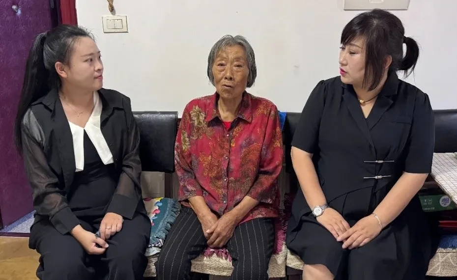 新青镇黎明社区：聚焦“一镇街一实事”用暖心服务打通民生保障“最后一公里”