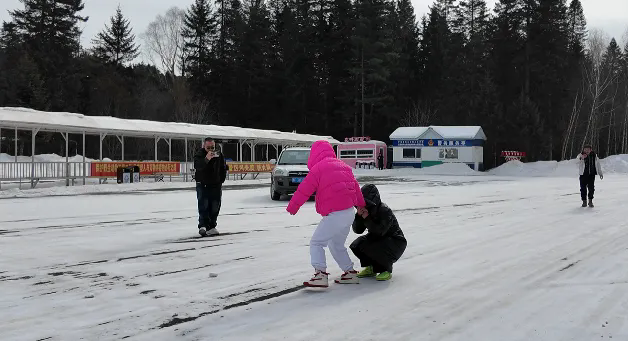 丰林县：三月玩雪闹元宵 冰雪盛景迎客来