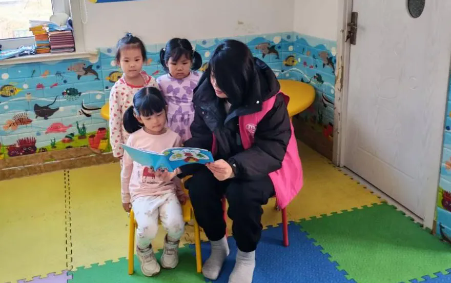 五营镇妇联开展“书香润童心·阅读伴成长”家庭亲子阅读系列活动