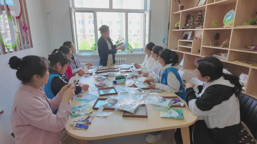 巧手迎端午 传承润人心 | 丰林县新时代文明实践中心开展端午民俗手工主题活动